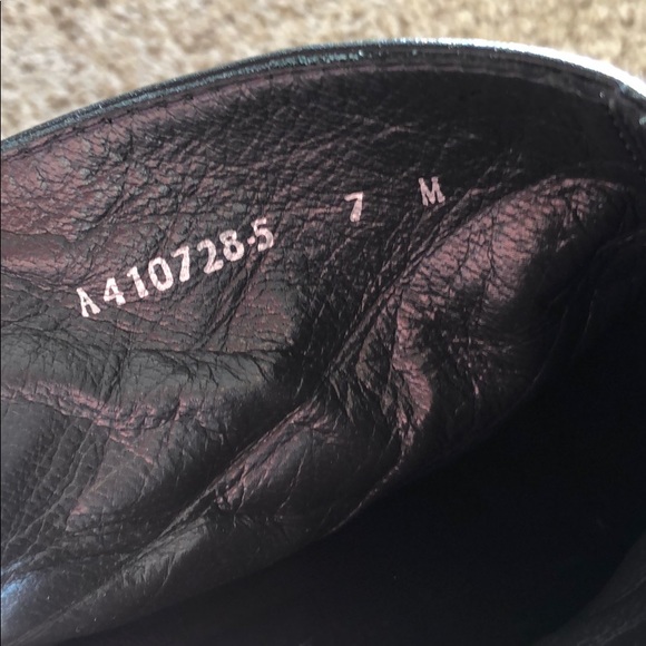 Stuart Weitzman Bacari Leather Ankle Boots - Picture 3 of 6